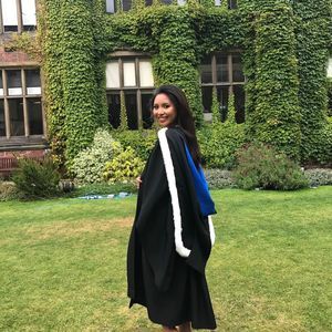 Meet your Posher, Julia